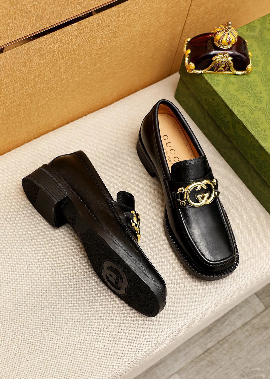 Men's shoes 💰560 💐Original Gucci GUCCI official website formal shoes Italian 🇮🇹 first layer calfskin ➕ top imported water-dyed cow 🐂 leather lining 💋 fine handmade original outsole, the real thing looks better when photographed in person Standard size 38-44 (45.46🉑️customized)